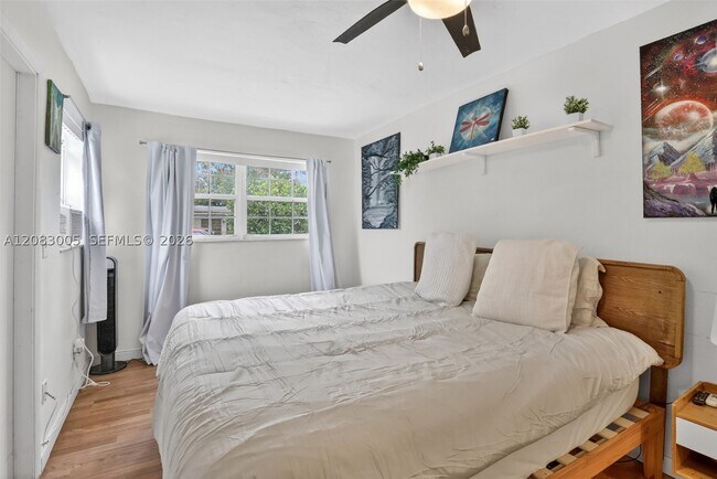Foto del edificio - 6238 Hayes St