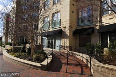 Primary Photo - Beautiful two-bedroom, two-bath condo in t...