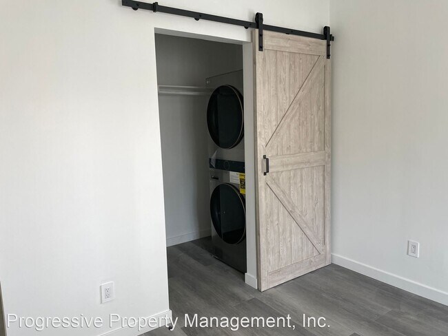 Foto del edificio - 1 br, 1 bath House - 13825 Branford ST