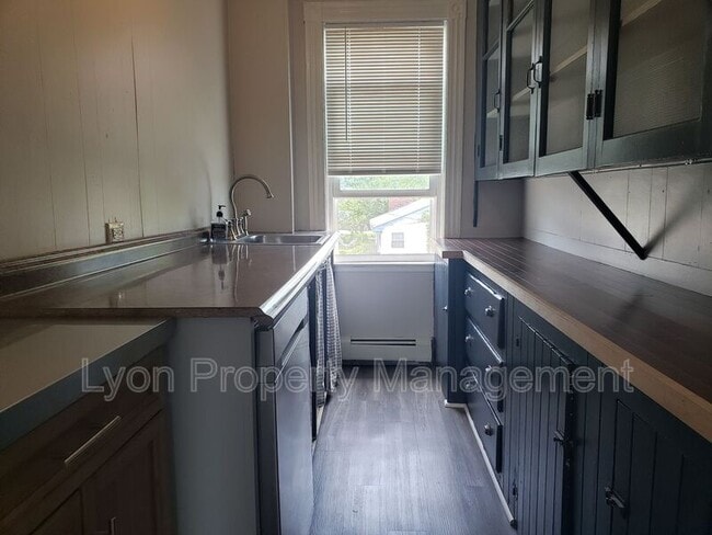 Foto del edificio - 1528 Riverside Ave