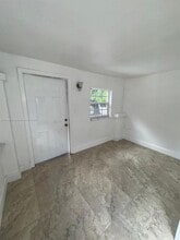 Building Photo - 1315 SW 3rd St