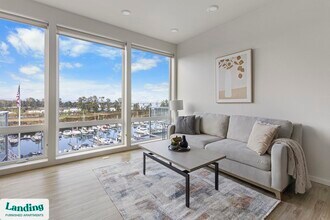 Building Photo - 11505 NE Yacht Harbor Dr