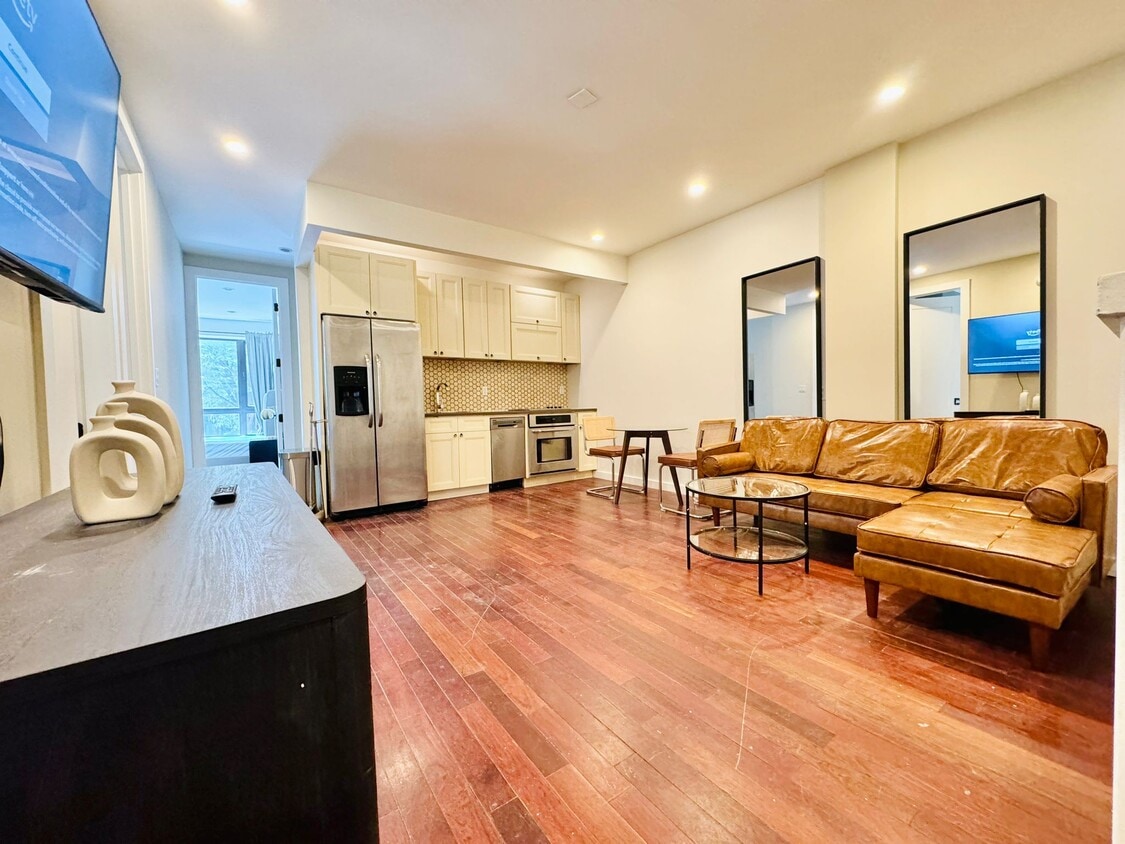 Primary Photo - Furnished room/NOT APARTMENT