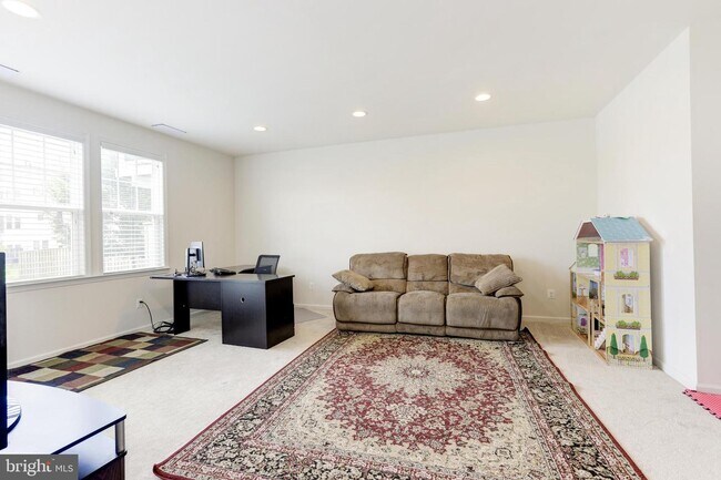 Foto del edificio - 24690 Capecastle Terrace