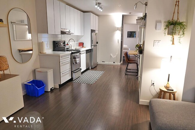 Building Photo - 21 Doors Apartment Rental 407-370 Carrall ...