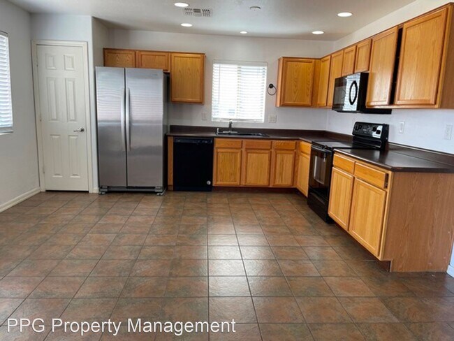 Foto del edificio - 4 br, 2.5 bath House - 23775 N Oasis Blvd