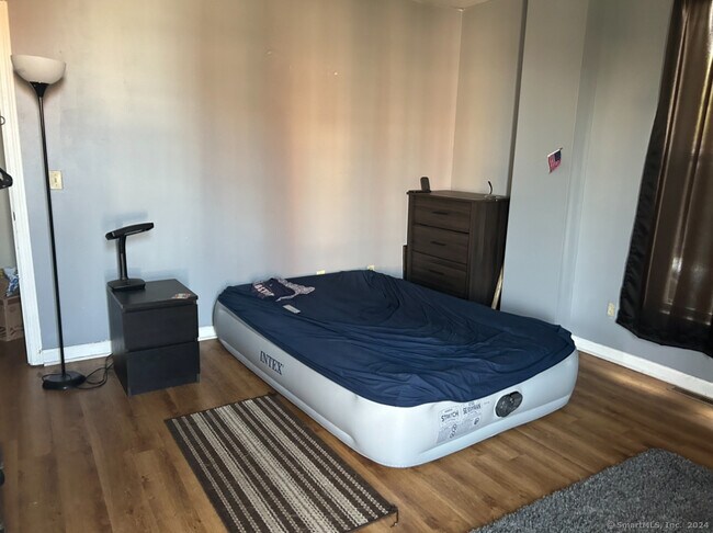 Foto del edificio - 19 S High St