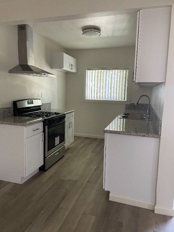 887 Center St Unit 08, Costa Mesa, CA 92627 Room for Rent in Costa