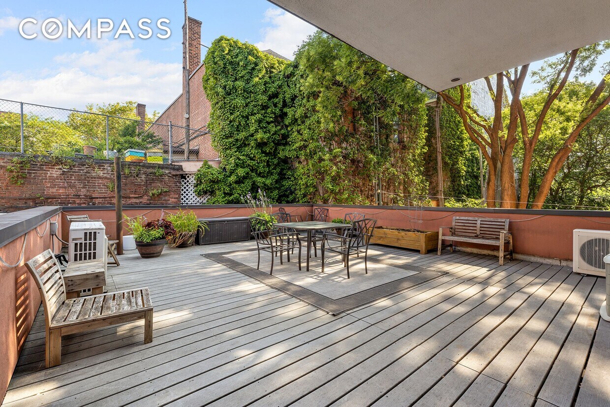 150 Java St Unit 2B, Brooklyn, NY 11222 Room for Rent in Brooklyn