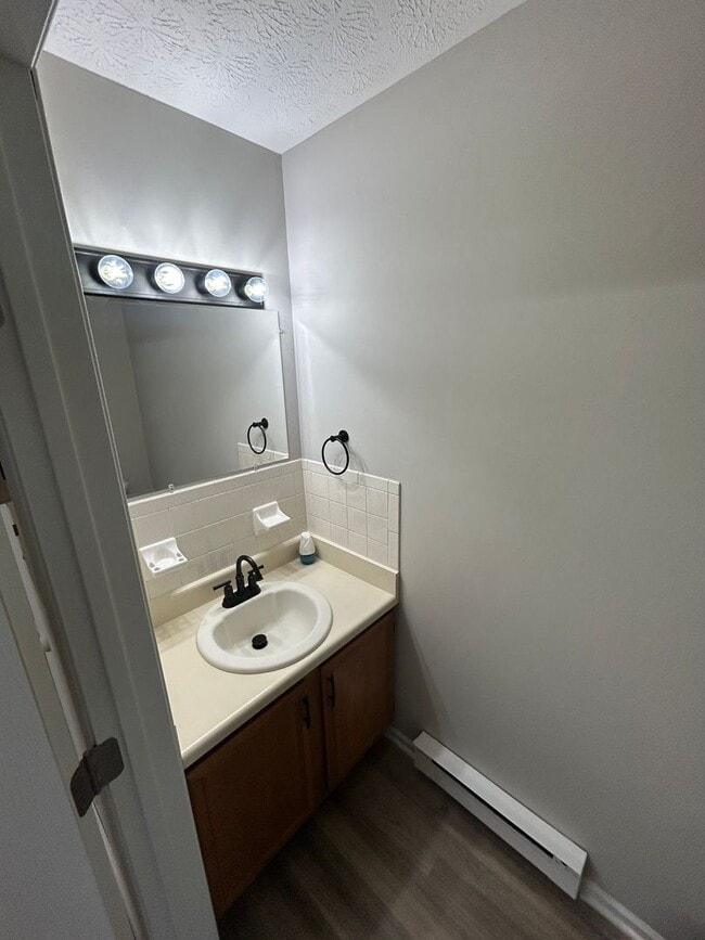 Foto del edificio - 2 Bedroom and 1.5 Bath Townhome - Troy, Ohio!!