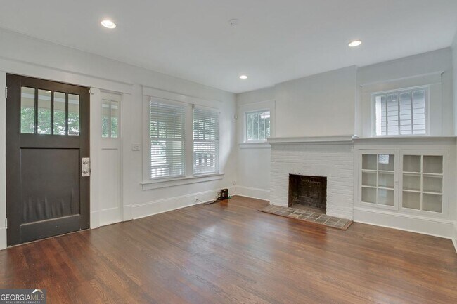 Foto del edificio - 860 Metropolitan Pkwy SW