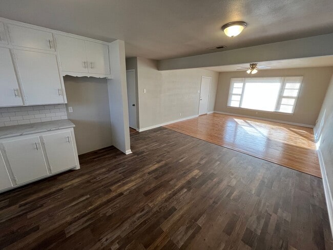 Building Photo - 3708 25th St
