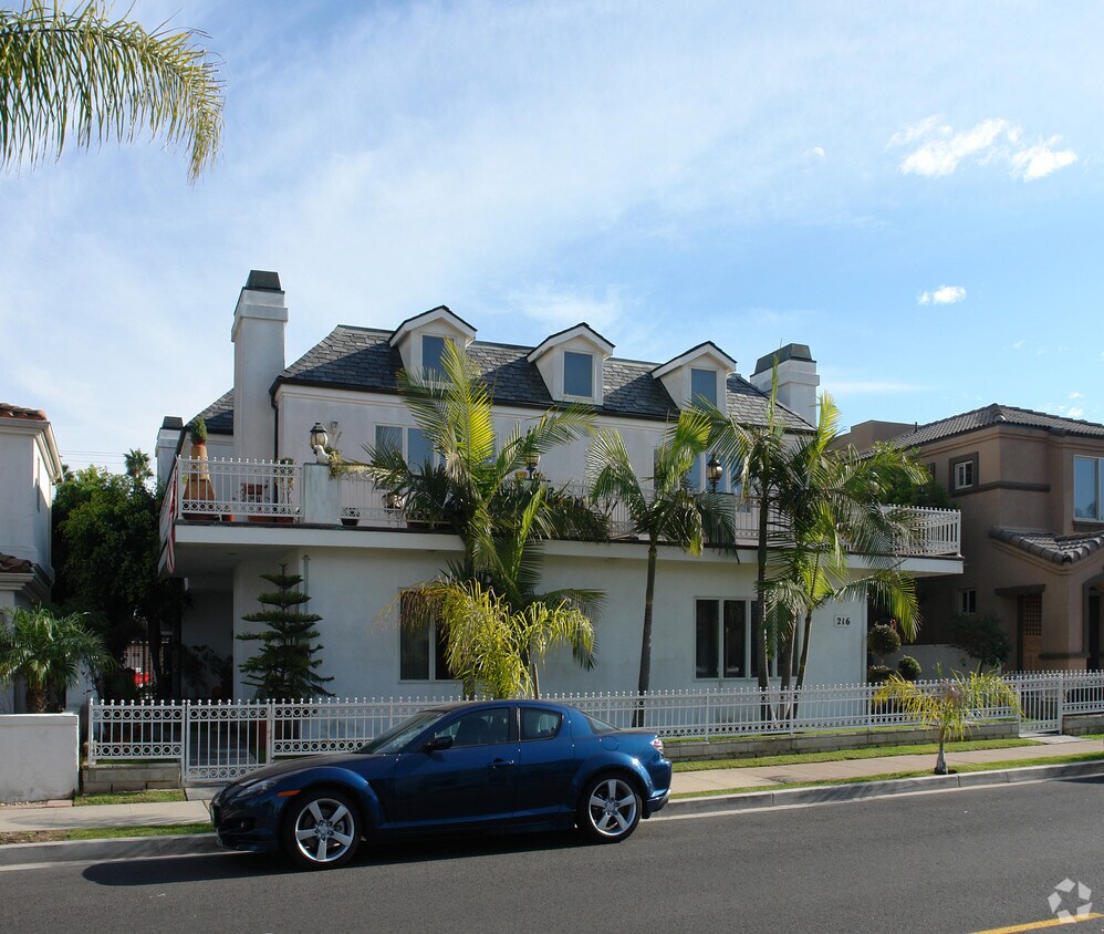 216 5th St, Seal Beach, CA 90740 Apartments in Seal Beach, CA