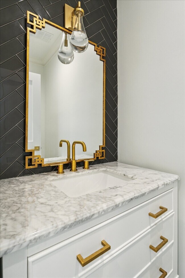 Building Photo - 1201 McDuffie St