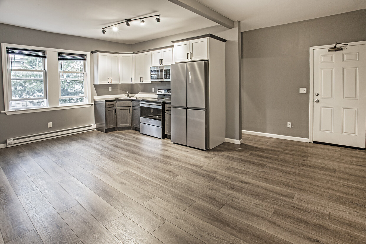 Photo - 100 W Broad St (Paulsboro, NJ)