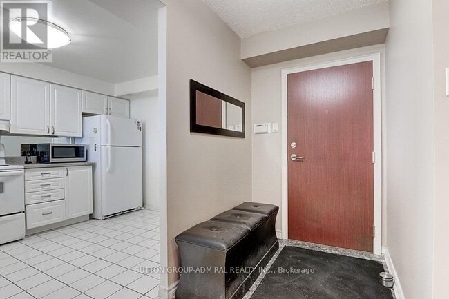 Building Photo - 1121 Steeles Ave W