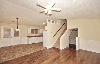 Building Photo - 5155 Sugar Crest Dr