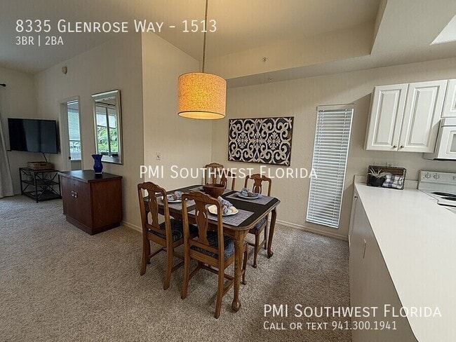 Building Photo - 8335 Glenrose Wy