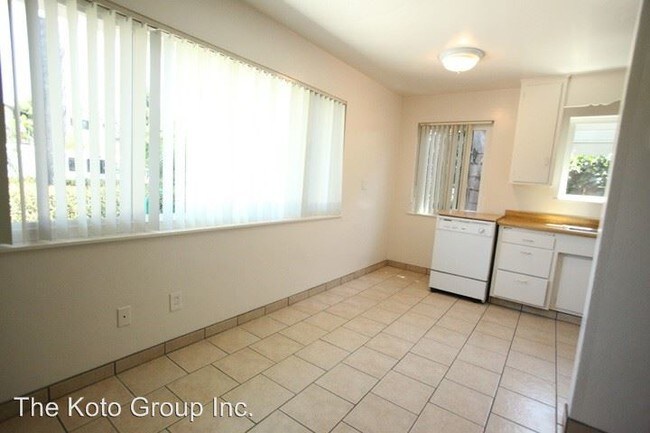 Building Photo - 6645 Trigo Rd