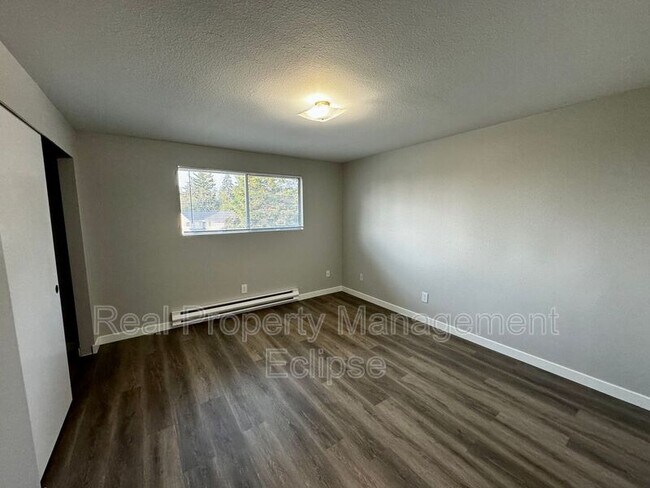 Foto del edificio - 5811 Glenwood Ave