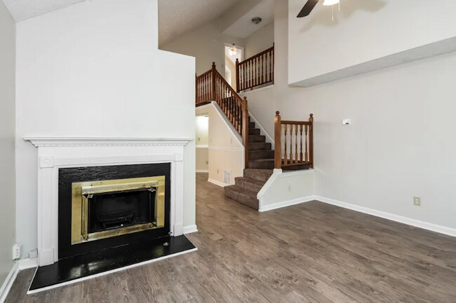 Foto del edificio - 1675 Watercrest Cir