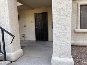 Building Photo - 925 S Longmore
