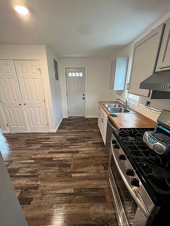 Foto del edificio - 2611 Edgemere Ave