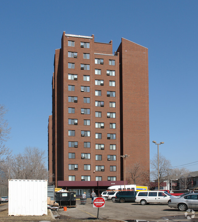 Building Photo - Fifth Avenue Hi-Rise