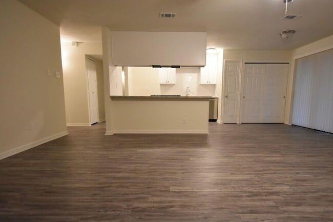 Building Photo - 24215 Beef Canyon Dr