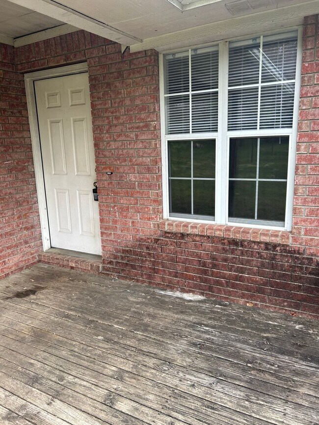 Foto del edificio - 230 W Gary St