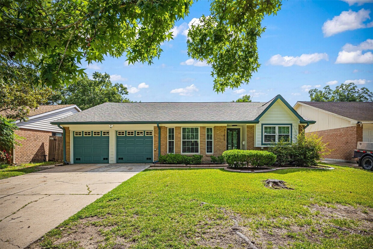 Foto principal - 11427 Hillcroft Ave