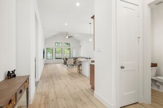 Building Photo - 7403 Hanover Ln