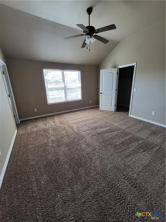 Building Photo - 303 Sladecek Dr