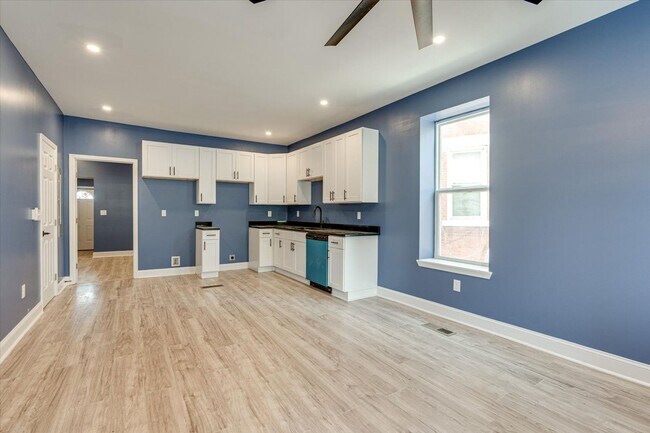 Building Photo - 1605 Dodds Ave