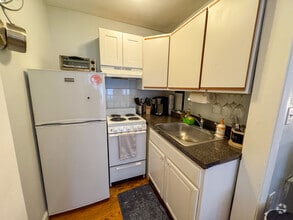 Building Photo - 337 Beacon St