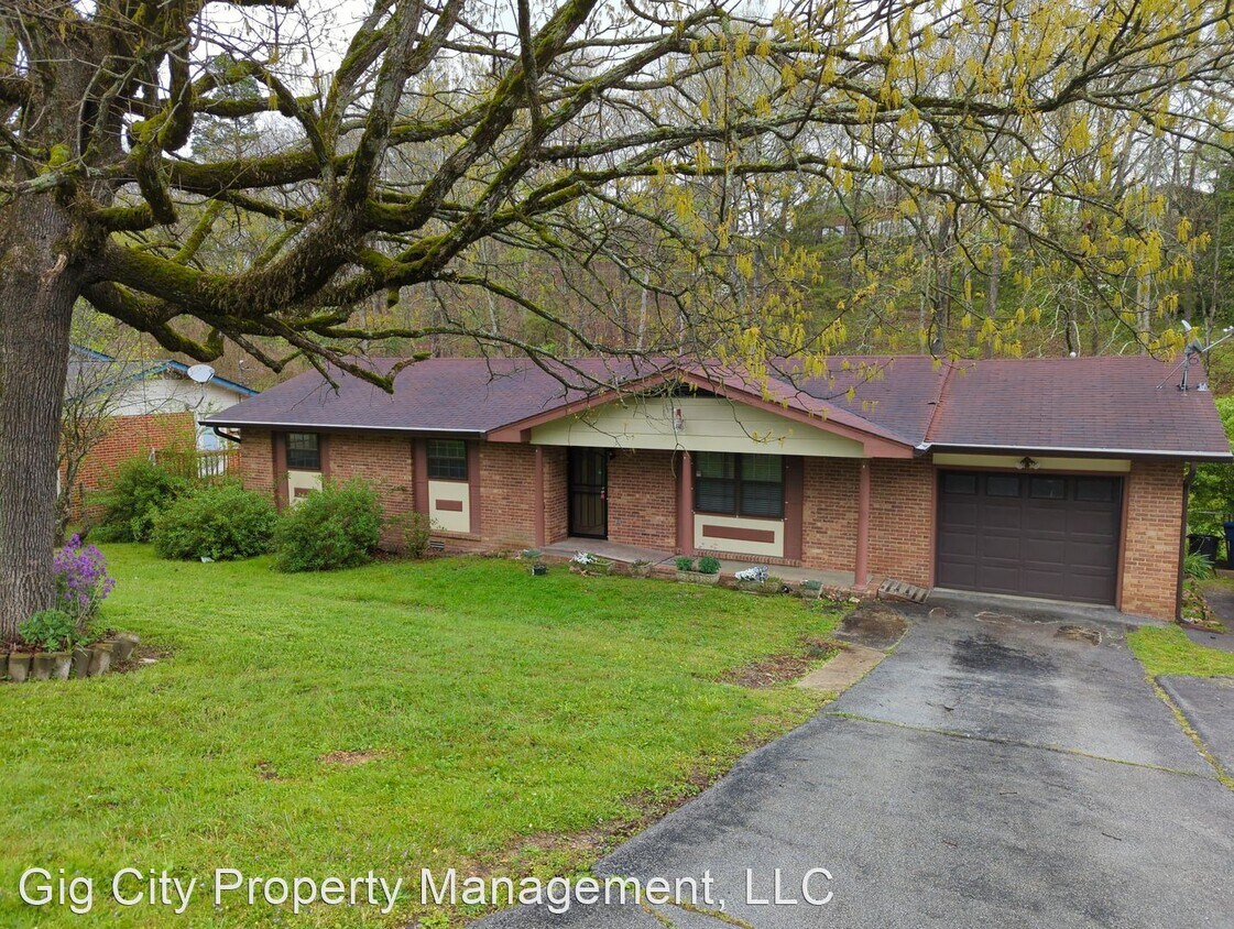 Foto principal - 3 br, 2 bath House - 4540 Norcross Rd