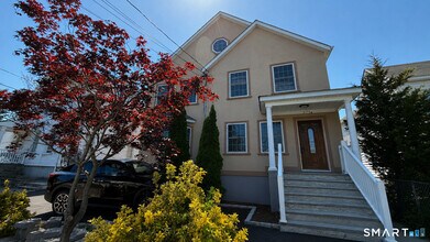 Building Photo - 271 Seaside Ave