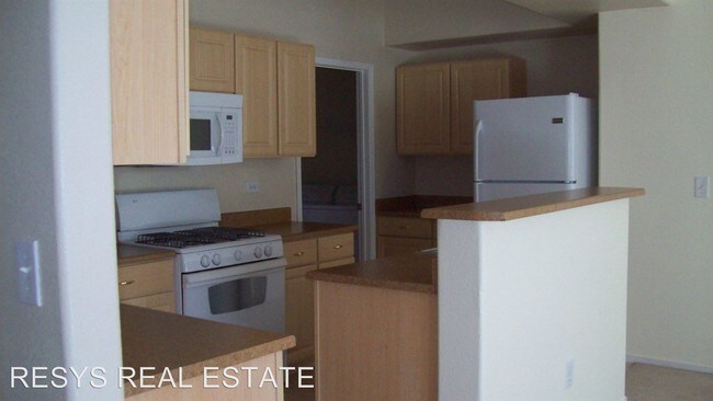 Building Photo - 8250 N Grand Canyon Dr