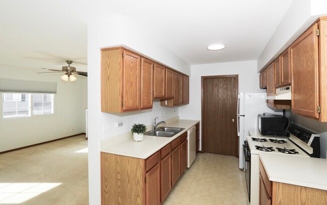 Building Photo - 437 Village Creek Dr