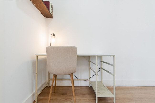 Foto del edificio - 102 S Lockwood Dr