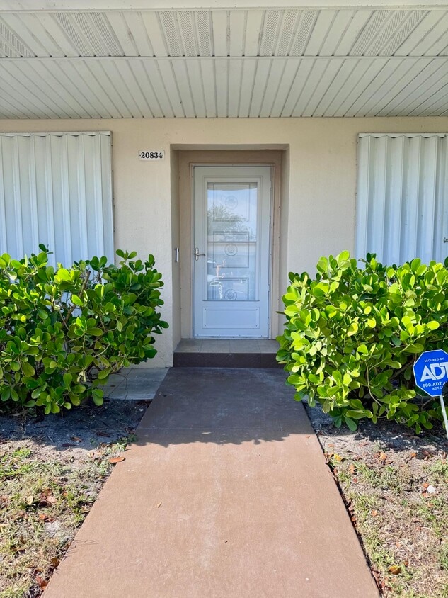 Foto principal - 20834 Sedgewick Dr