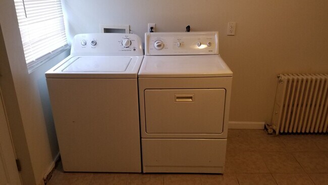 Foto del edificio - 2128 Orthodox St