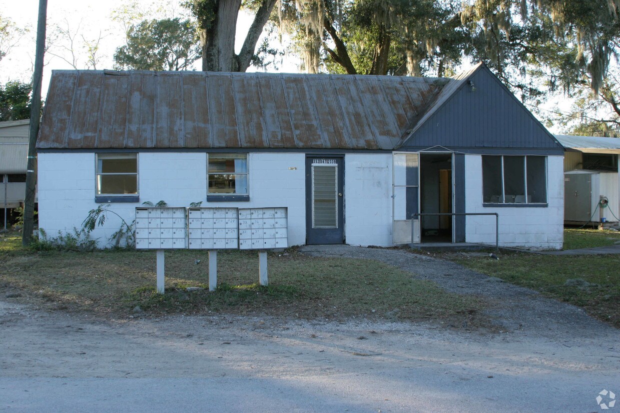 Primary Photo - 38036 Lake Dr