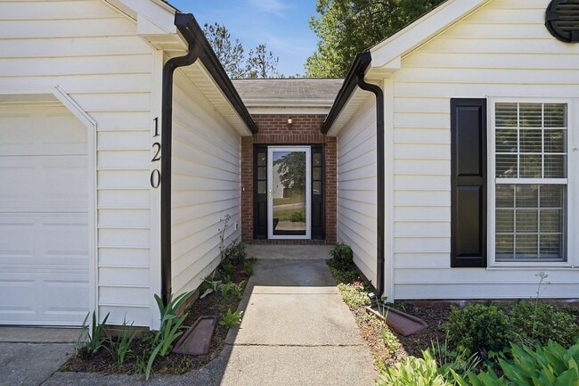 Foto del edificio - RANCH HOME with 3 bedrooms and 2 baths-CONVENIENT LOCATION