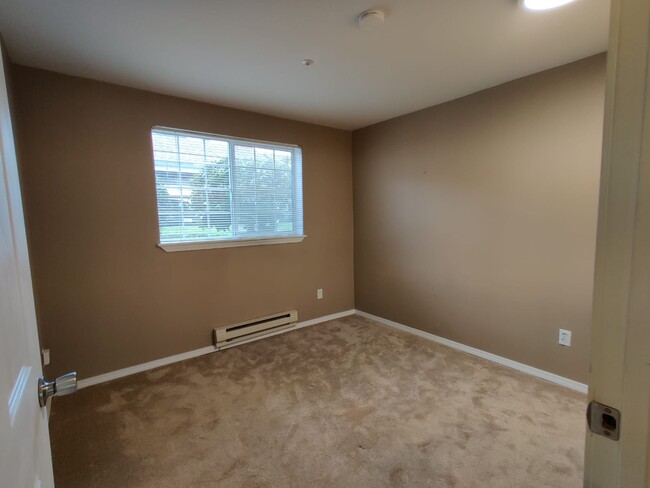 Building Photo - 7453 Newcastle Golf Club Rd