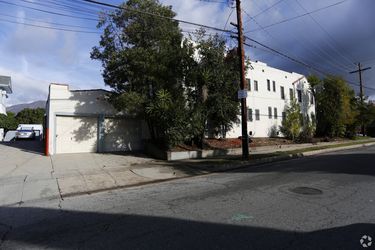 Edificio - 4 Units | Pasadena | Non-Rent Control