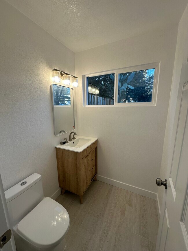 Building Photo - 6332 Santa Catarina Way