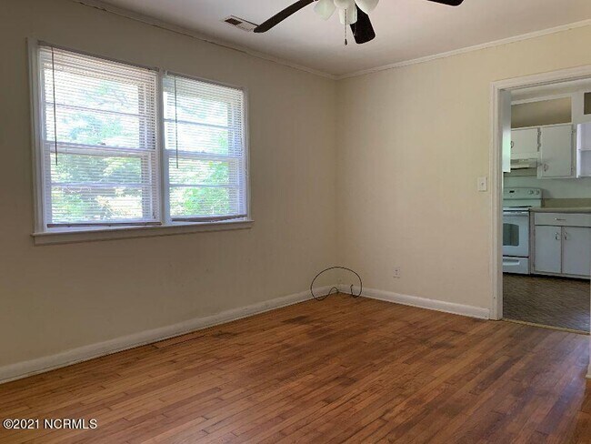 Foto del edificio - 4127 Cedar Ave