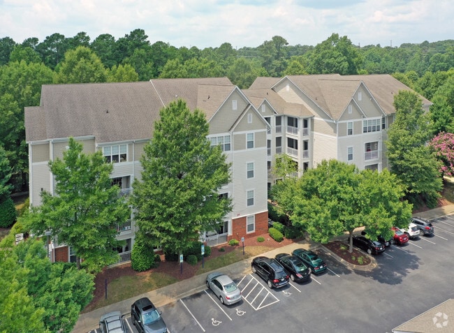 Building Photo - Summermill at Falls River