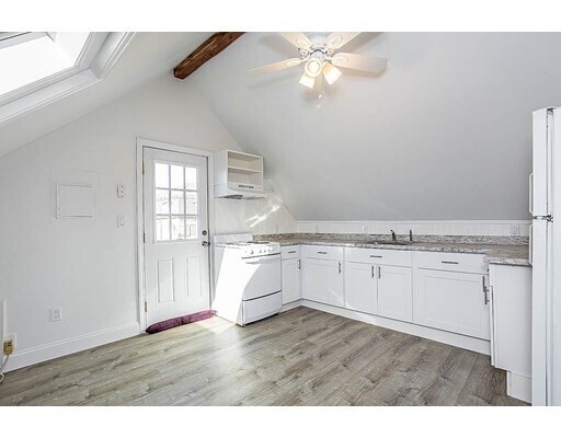 Primary Photo - 5 E Foster St